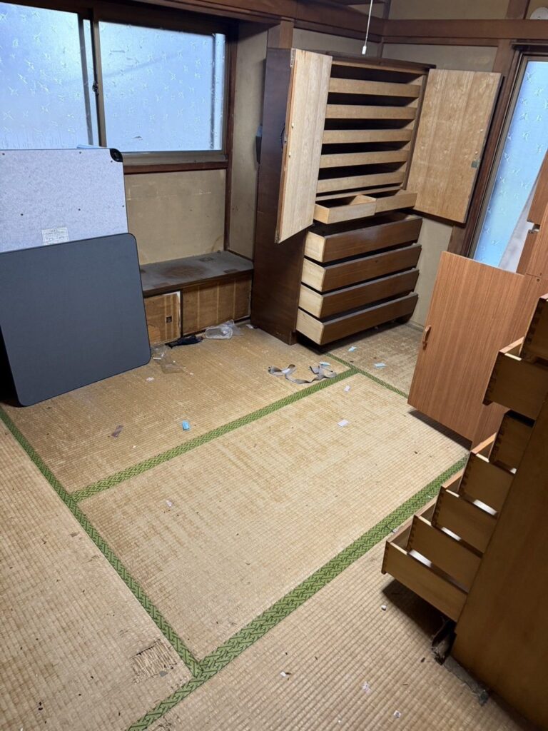 越谷市 4LDK 不用品回収の作業後（1）